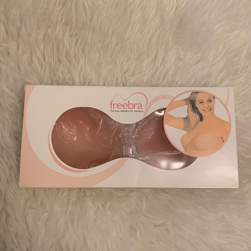 NEW DD - Free Bra Adhesive Invisible Silicone Bra